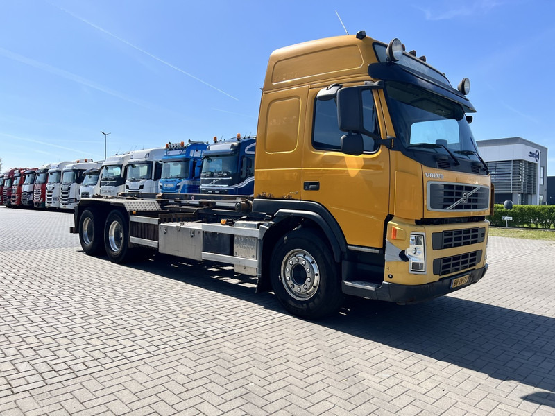 Volvo FM480 6X2 containersysteem Globetrotter / NCH systeem / 10 Tyres - Camion con sistema di cavi: foto 3 Volvo FM480 6X2 containersysteem Globetrotter / NCH systeem / 10 Tyres - Camion con sistema di cavi: foto 3