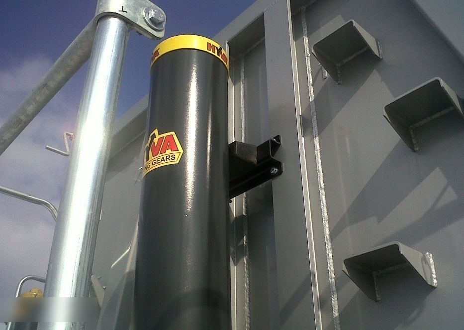 Cilindrii basculare semiremorca bascula din dezmembrari - Cilindro idraulico per Camion: foto 1 Cilindrii basculare semiremorca bascula din dezmembrari - Cilindro idraulico per Camion: foto 1