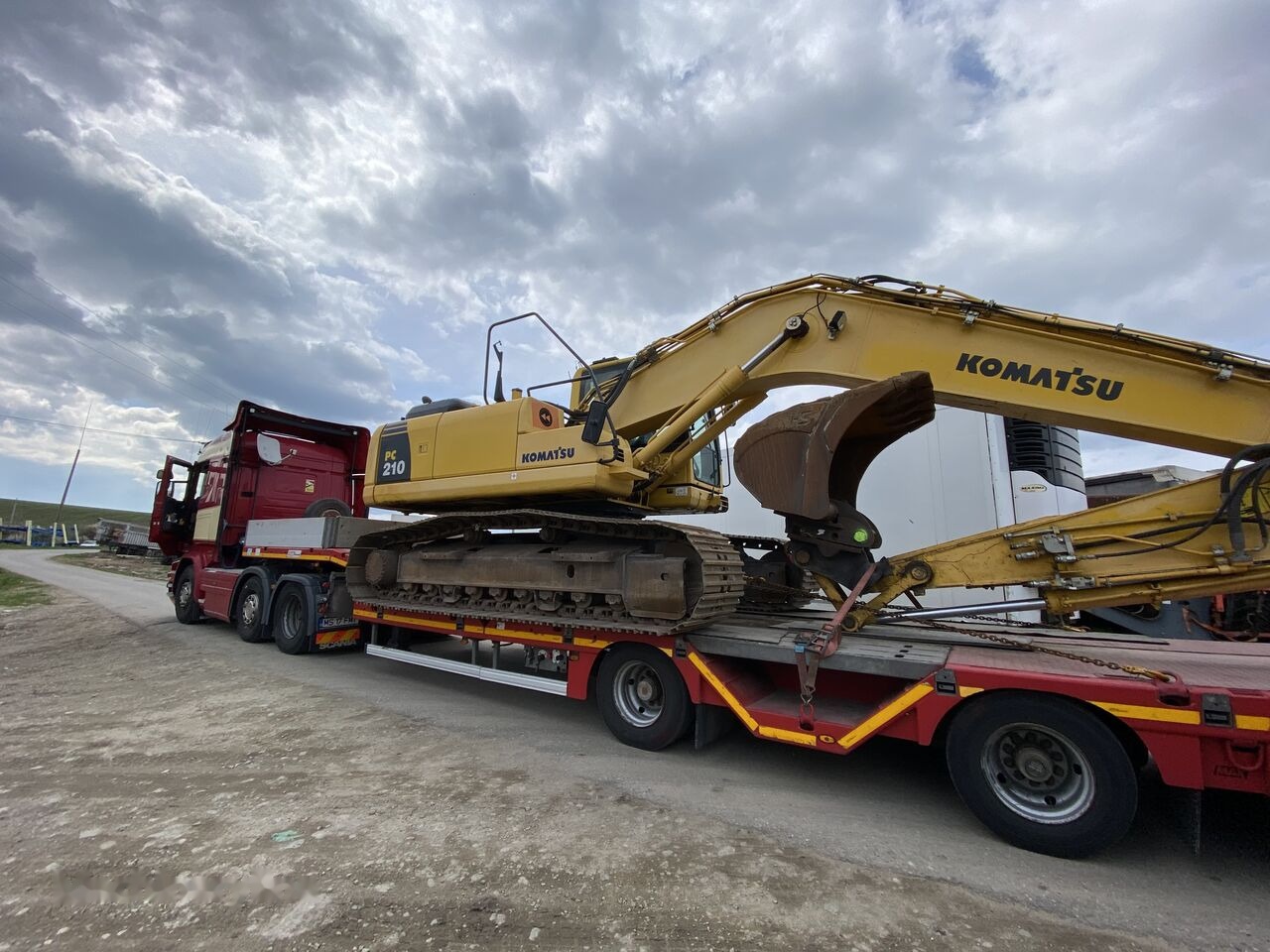 Din dezmembrari pentru KOMATSU PC210 -6 -8 -10 , second hand Komatsu - Ricambi per Escavatore: foto 4 Din dezmembrari pentru KOMATSU PC210 -6 -8 -10 , second hand Komatsu - Ricambi per Escavatore: foto 4