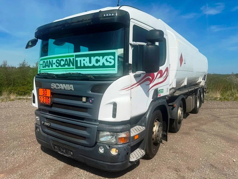 Scania P380 P380 8x2*6 .ADR/FL . 24200 L Tank - Air / Air suspension. - Camion cisterna: foto 4 Scania P380 P380 8x2*6 .ADR/FL . 24200 L Tank - Air / Air suspension. - Camion cisterna: foto 4
