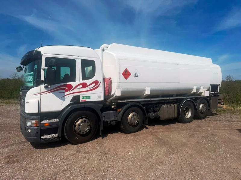 Scania P380 P380 8x2*6 .ADR/FL . 24200 L Tank - Air / Air suspension. - Camion cisterna: foto 3 Scania P380 P380 8x2*6 .ADR/FL . 24200 L Tank - Air / Air suspension. - Camion cisterna: foto 3