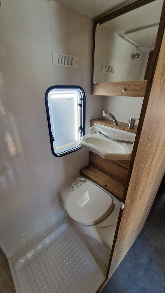 N-LAZUR Niewiadów Nowa Przyczepa Kempingowa dla 4 osób z Łazienką - Caravan: foto 4 N-LAZUR Niewiadów Nowa Przyczepa Kempingowa dla 4 osób z Łazienką - Caravan: foto 4