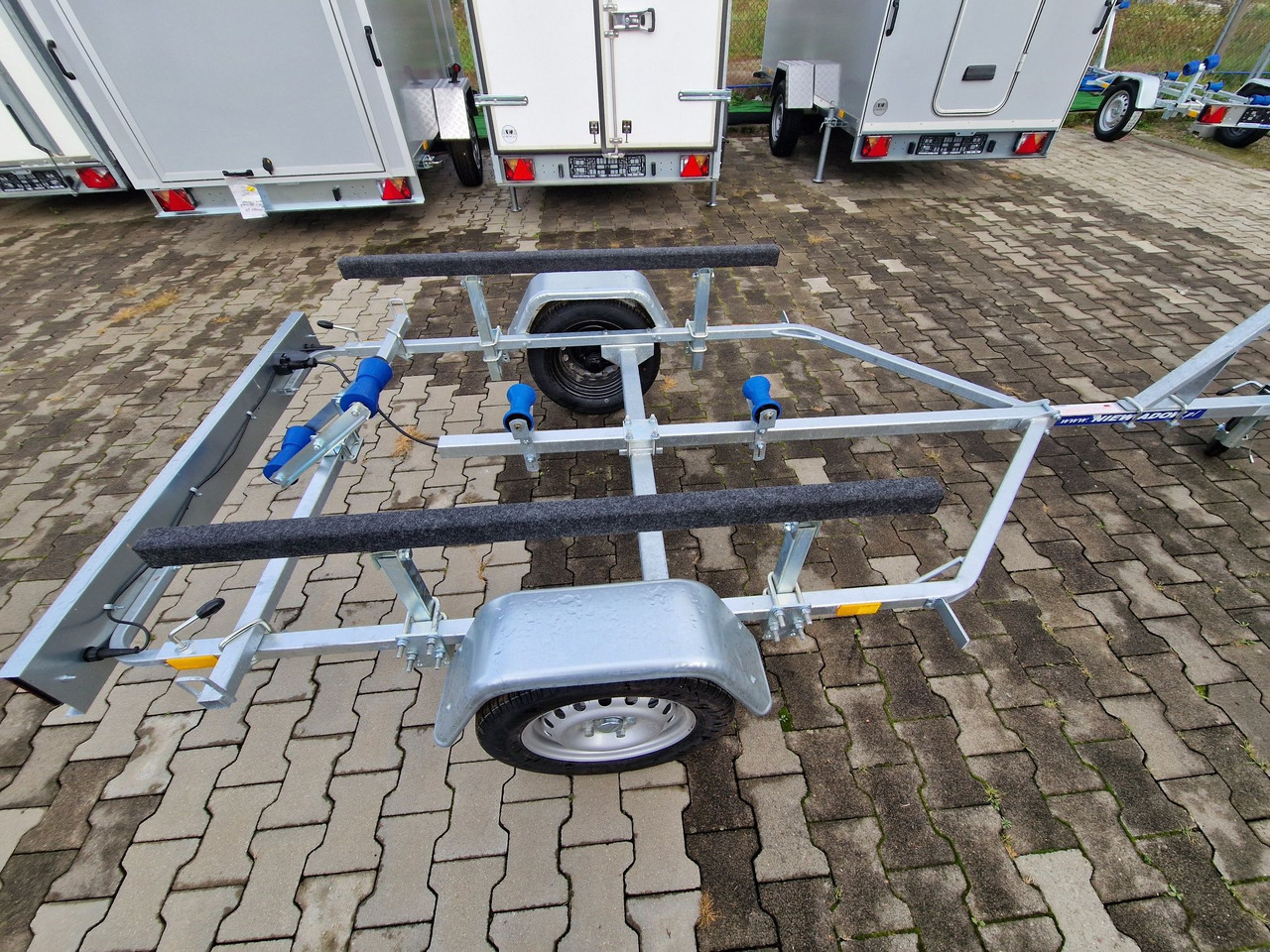 Nowa Przyczepa 2025 Podłodziowa ponton łódź Niewiadów P400 P415 do 6m - Rimorchio bisarca: foto 3 Nowa Przyczepa 2025 Podłodziowa ponton łódź Niewiadów P400 P415 do 6m - Rimorchio bisarca: foto 3