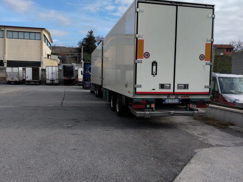 AUTOTRENO FRIGO MAN TGX TGX 26.580 6x2-4 LL - Autocarro frigorifero: foto 3 AUTOTRENO FRIGO MAN TGX TGX 26.580 6x2-4 LL - Autocarro frigorifero: foto 3