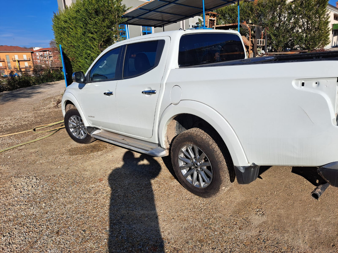 MITSUBISKI L200 - Autovettura: foto 4 MITSUBISKI L200 - Autovettura: foto 4