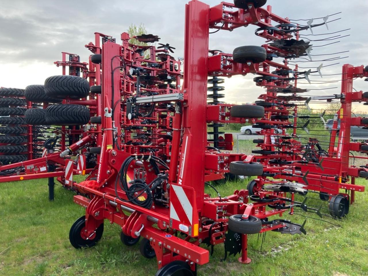 / HORSCH TRANSFORMER 6 VF - Macchina per la lavorazione del terreno: foto 1 / HORSCH TRANSFORMER 6 VF - Macchina per la lavorazione del terreno: foto 1