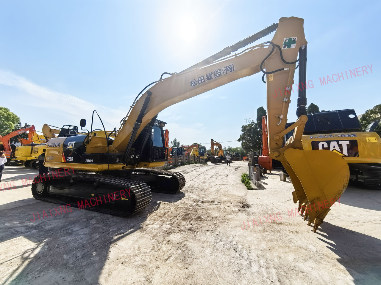 CAT 320DL used excavator - Escavatore cingolato: foto 2 CAT 320DL used excavator - Escavatore cingolato: foto 2