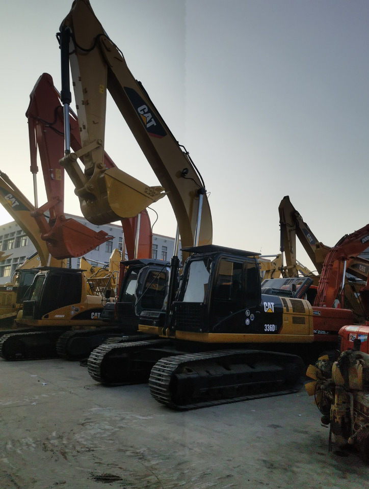 CAT 336D2 Excavator - Escavatore: foto 1 CAT 336D2 Excavator - Escavatore: foto 1