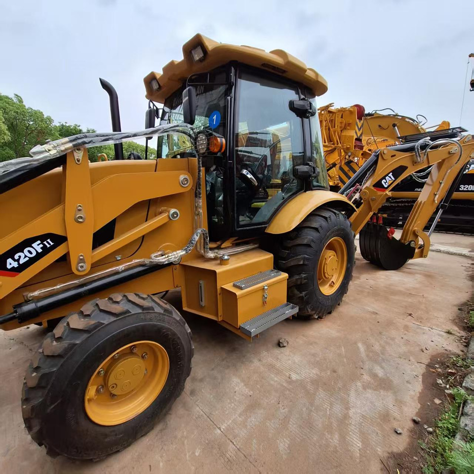 Terna CAT 420F Backhoe Loader: foto 6