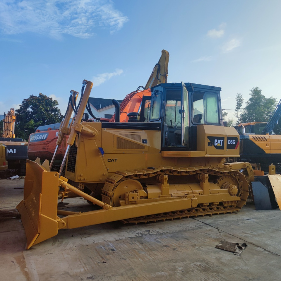 CAT D6G Bulldozer - Bulldozer: foto 2 CAT D6G Bulldozer - Bulldozer: foto 2