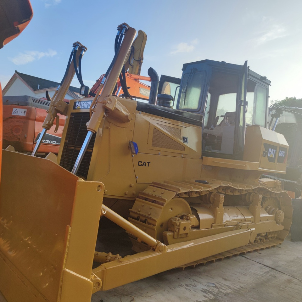 CAT D6G Bulldozer - Bulldozer: foto 2 CAT D6G Bulldozer - Bulldozer: foto 2