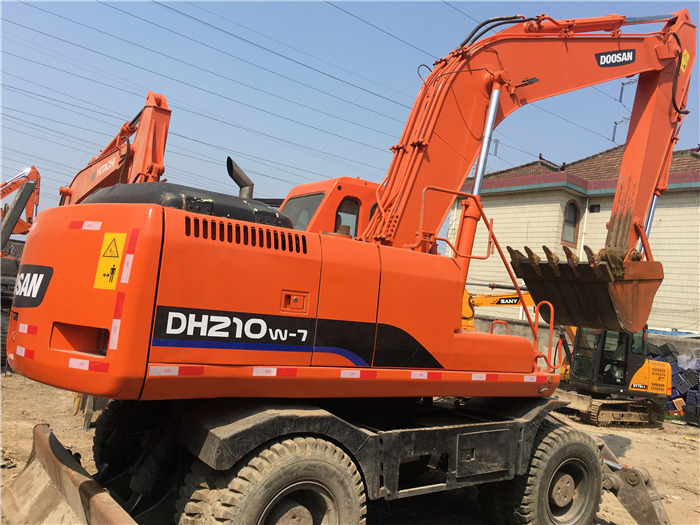 Doosan DH210w-7 wheel excavator - Escavatore gommato: foto 1 Doosan DH210w-7 wheel excavator - Escavatore gommato: foto 1