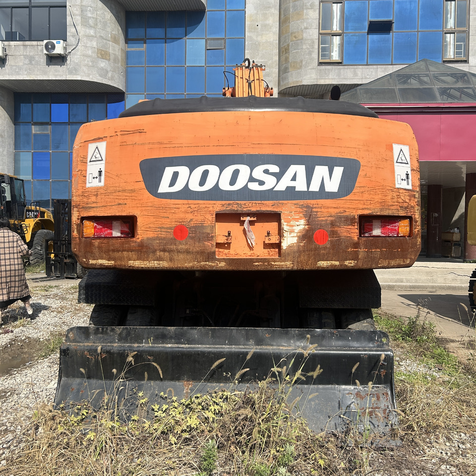 Escavatore gommato Doosan DH210w-7 wheel excavator: foto 6