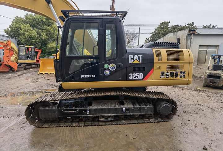 Excavadora CAT 330 330D 325D excavator cheap used CAT 330D2L digger CAT325 earth moving machine for sale - Escavatore cingolato: foto 5 Excavadora CAT 330 330D 325D excavator cheap used CAT 330D2L digger CAT325 earth moving machine for sale - Escavatore cingolato: foto 5