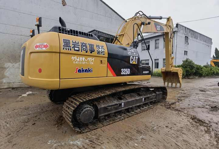 Excavadora CAT 330 330D 325D excavator cheap used CAT 330D2L digger CAT325 earth moving machine for sale - Escavatore cingolato: foto 3 Excavadora CAT 330 330D 325D excavator cheap used CAT 330D2L digger CAT325 earth moving machine for sale - Escavatore cingolato: foto 3