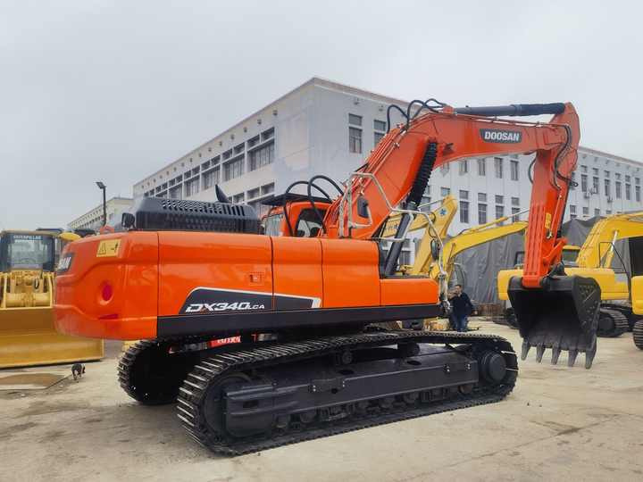 Good Condition Used Excavators Japan Used Excavator DOOSAN DX340LCA Hydraulic Crawler Digger Excavator for Sale - Escavatore cingolato: foto 5 Good Condition Used Excavators Japan Used Excavator DOOSAN DX340LCA Hydraulic Crawler Digger Excavator for Sale - Escavatore cingolato: foto 5