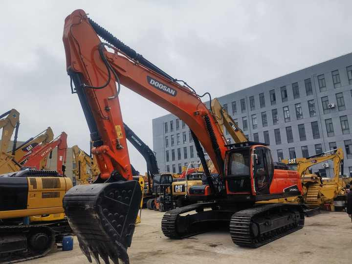 Good Condition Used Excavators Japan Used Excavator DOOSAN DX340LCA Hydraulic Crawler Digger Excavator for Sale - Escavatore cingolato: foto 4 Good Condition Used Excavators Japan Used Excavator DOOSAN DX340LCA Hydraulic Crawler Digger Excavator for Sale - Escavatore cingolato: foto 4