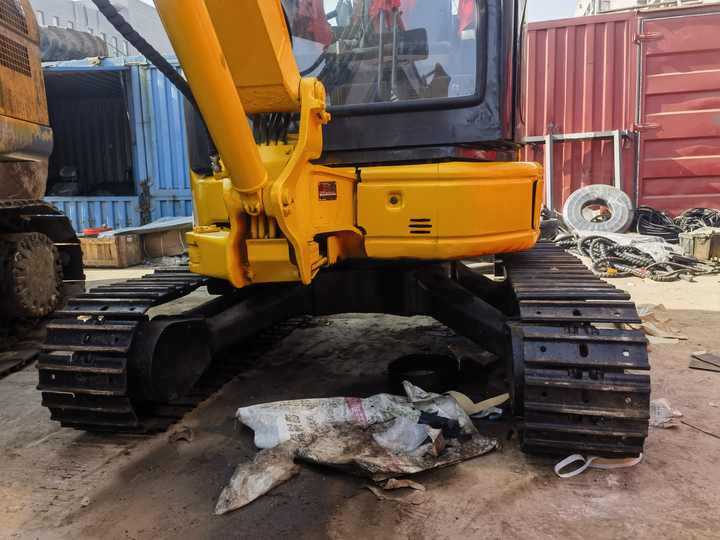 PC30 komatsu hydraulic excavator small digger in good condition on sale - Escavatore cingolato: foto 5 PC30 komatsu hydraulic excavator small digger in good condition on sale - Escavatore cingolato: foto 5