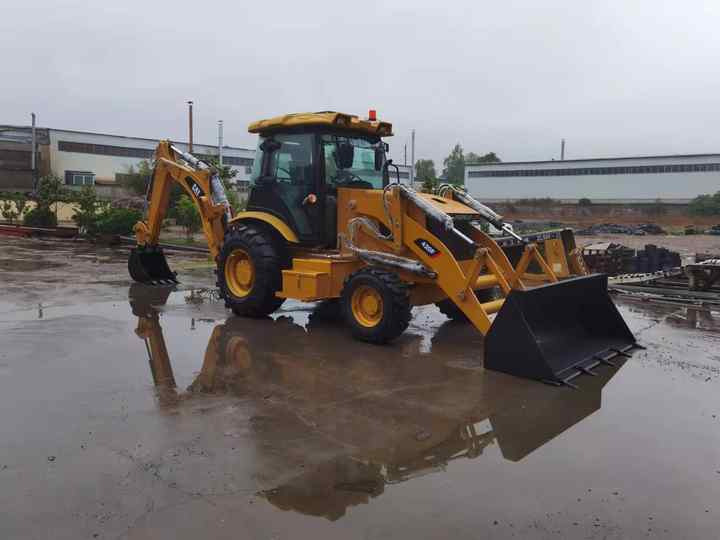 Caterpillar used backhoe loader 420F cheap price front end 4x4 heavy equipment for sale - Terna: foto 4 Caterpillar used backhoe loader 420F cheap price front end 4x4 heavy equipment for sale - Terna: foto 4