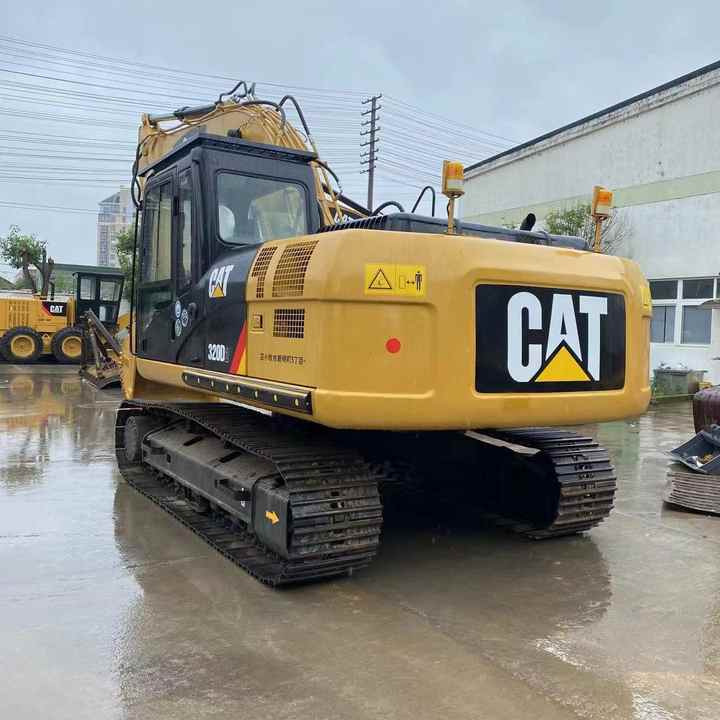 Cheap used excavator second hand cat 320D2 excavator used CAT excavator FOR SALE - Escavatore cingolato: foto 2 Cheap used excavator second hand cat 320D2 excavator used CAT excavator FOR SALE - Escavatore cingolato: foto 2