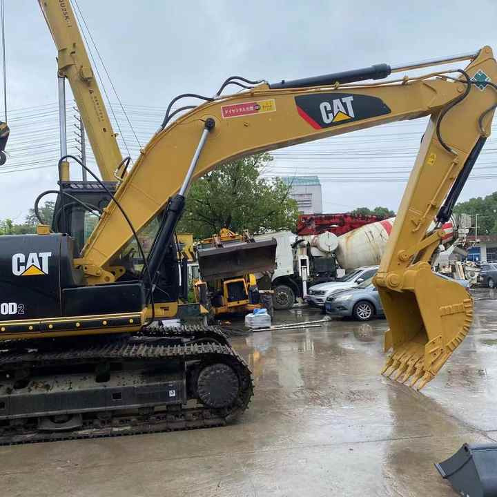 Used engineering cat hydraulic crawler 320d2 excavator used digger for sale - Escavatore cingolato: foto 3 Used engineering cat hydraulic crawler 320d2 excavator used digger for sale - Escavatore cingolato: foto 3