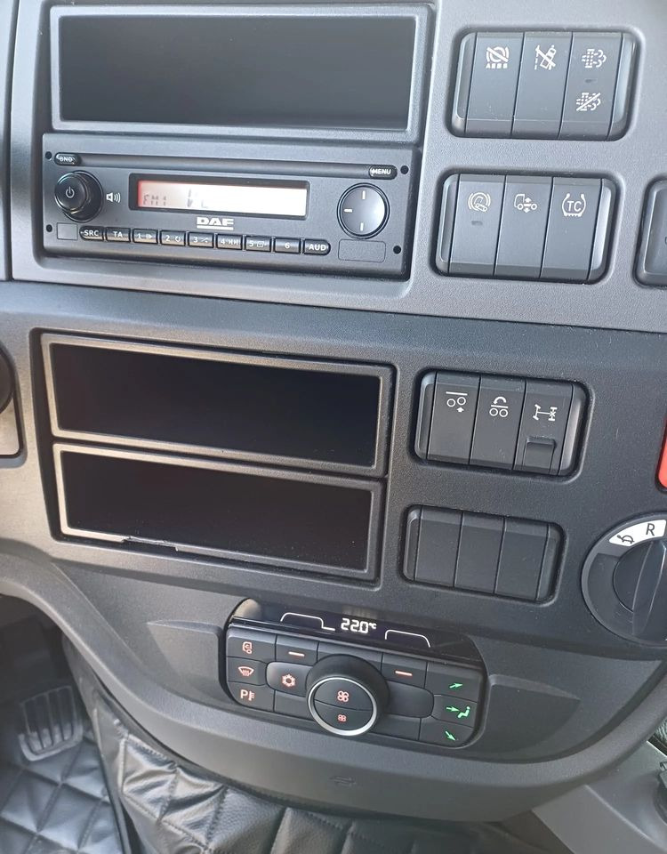 Camion centinato DAF XF 480 SUPER SPACE CAB / ZESTAW TANDEM PRZEJAZDOWY 120 M3 / SSC / ACC /EURO 6: foto 14