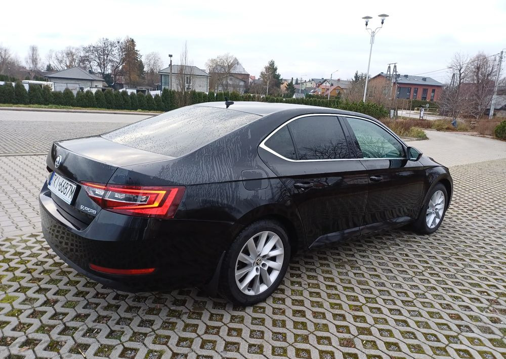 Skoda Superb 2.0 TDI Ambition - Berlina: foto 5 Skoda Superb 2.0 TDI Ambition - Berlina: foto 5