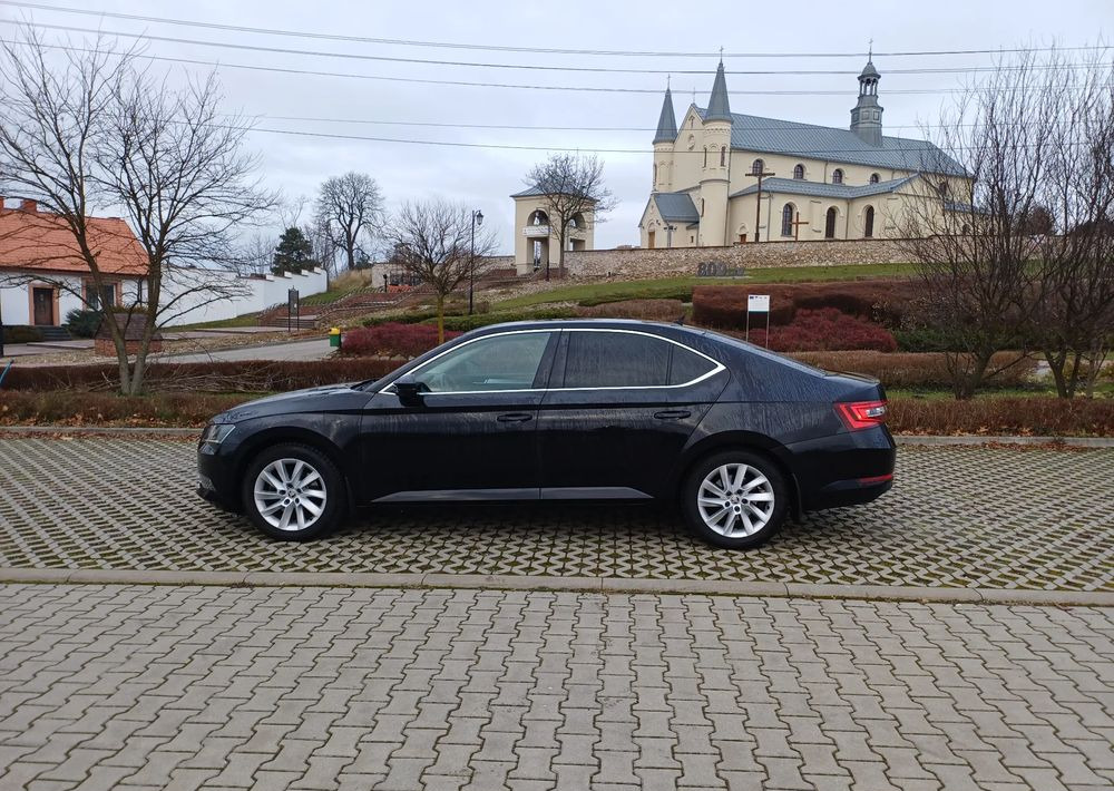 Skoda Superb 2.0 TDI Ambition - Berlina: foto 2 Skoda Superb 2.0 TDI Ambition - Berlina: foto 2