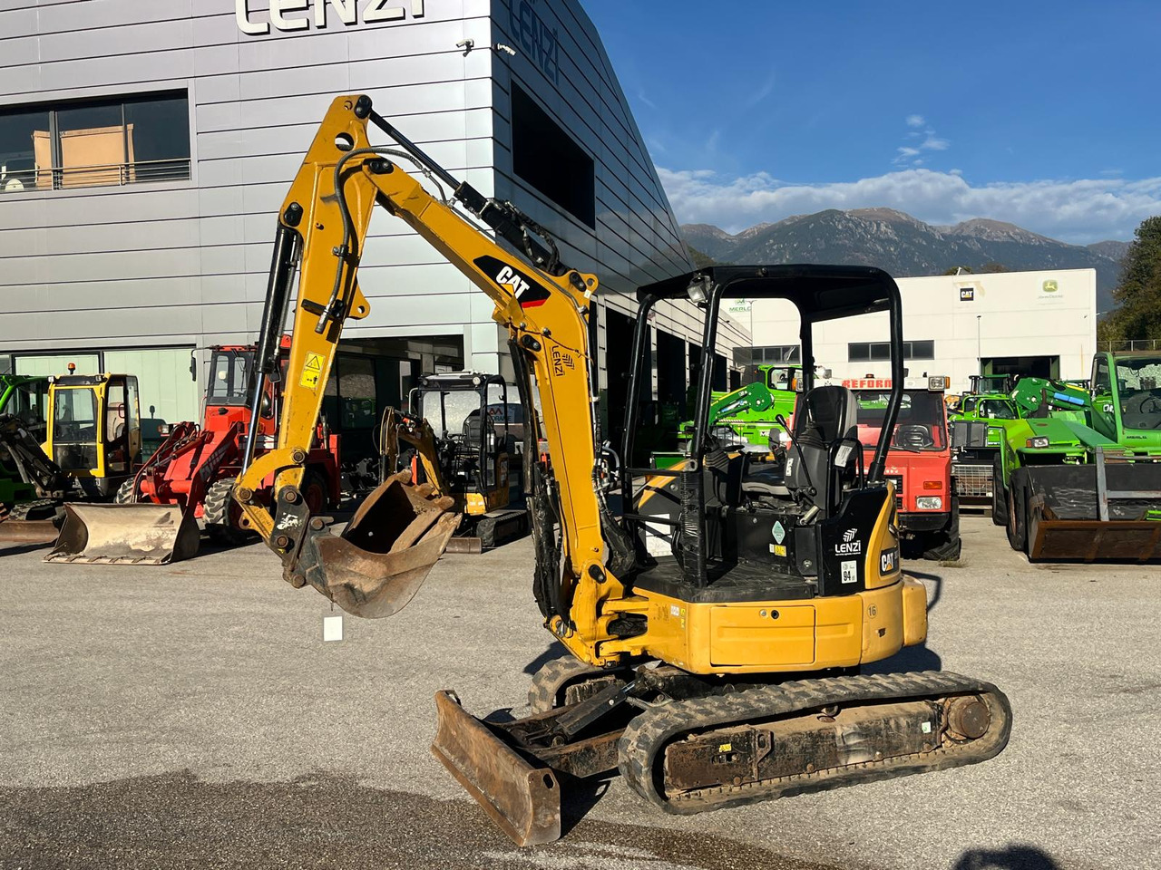 ESCAVATORE CAT 303 E CR - Miniescavatore: foto 2 ESCAVATORE CAT 303 E CR - Miniescavatore: foto 2