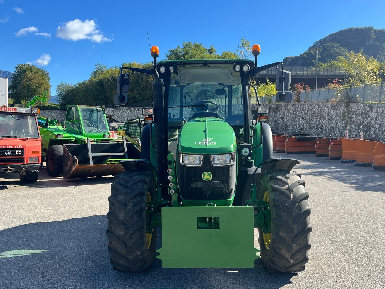 JOHN DEERE 5115M - Trattore: foto 3 JOHN DEERE 5115M - Trattore: foto 3