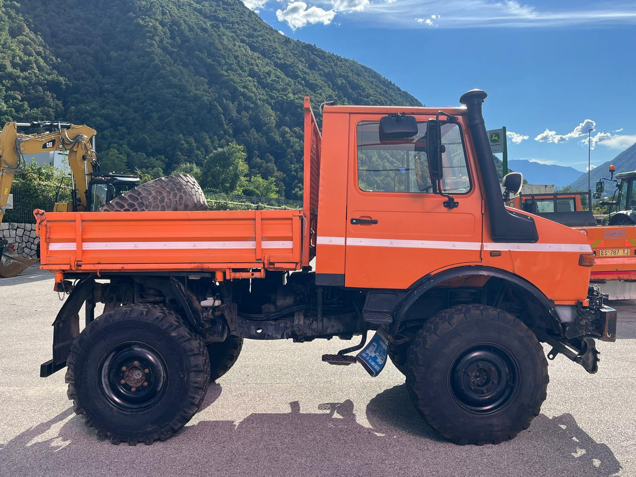 MERCEDES BENZ UNIMOG U1200 – 70 - Autocarro ribaltabile: foto 5 MERCEDES BENZ UNIMOG U1200 – 70 - Autocarro ribaltabile: foto 5