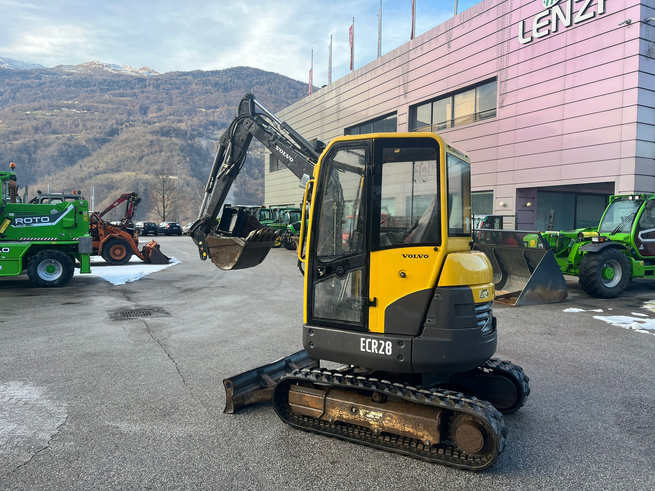 Miniescavatore MINIESCAVATORE VOLVO ECR 28: foto 8