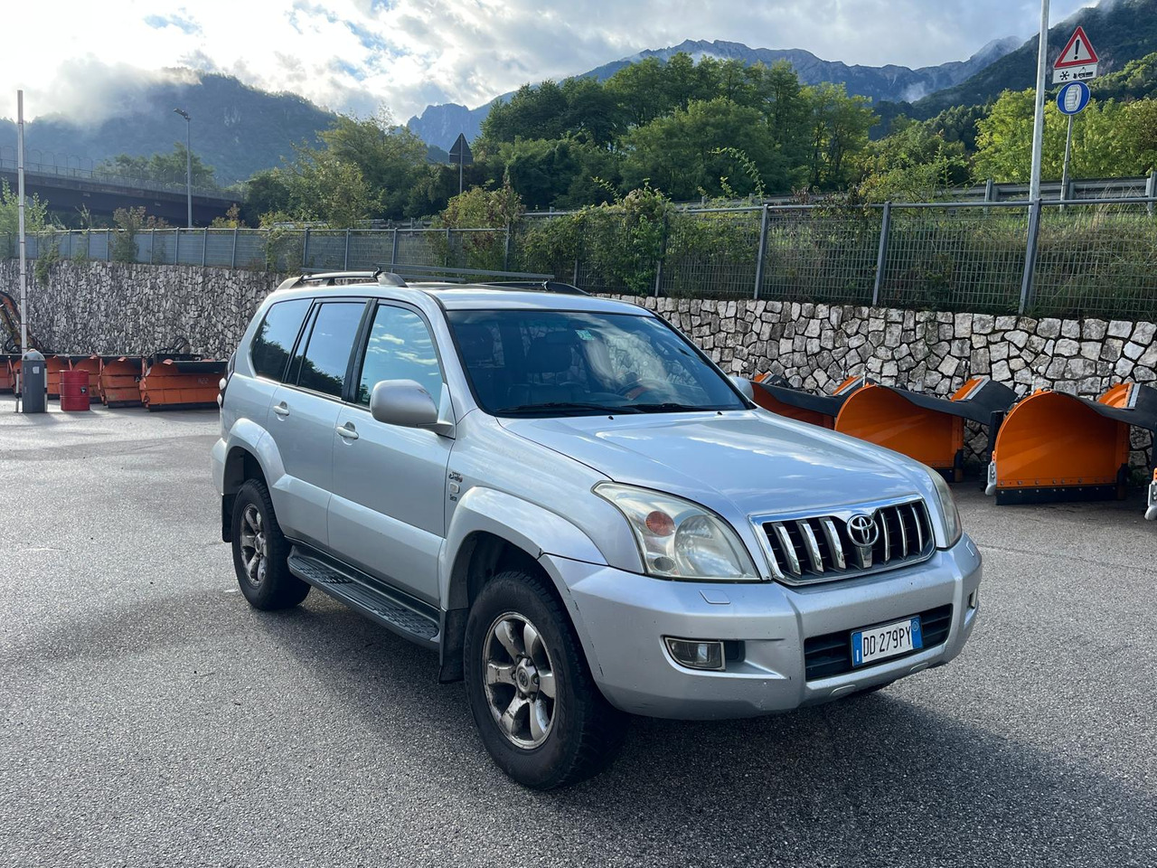 TOYOTA LAND CRUISER 4X4 3.0 D-4D - Autovettura: foto 4 TOYOTA LAND CRUISER 4X4 3.0 D-4D - Autovettura: foto 4