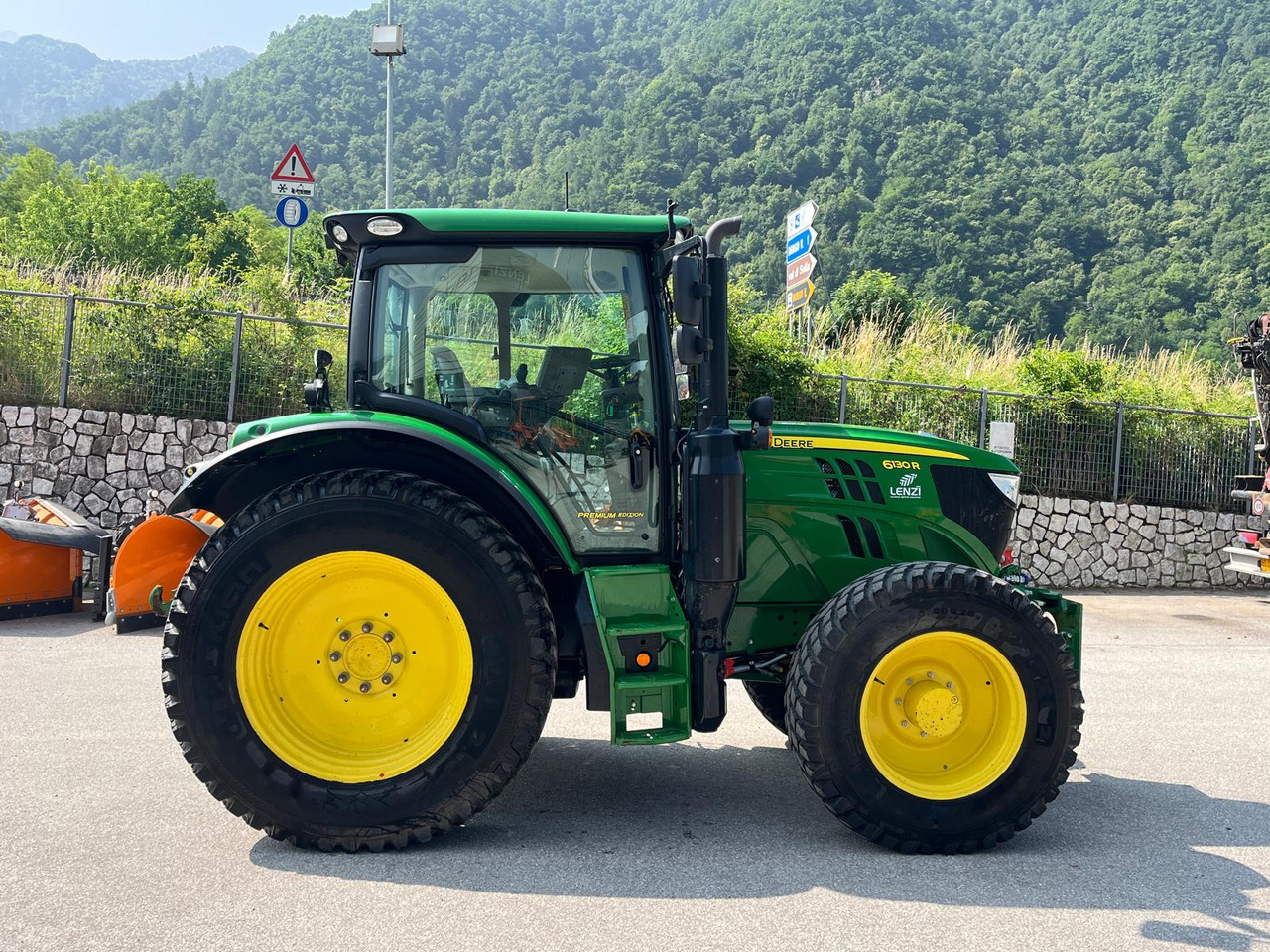 TRATTORE JOHN DEERE 6130R - Trattore: foto 5 TRATTORE JOHN DEERE 6130R - Trattore: foto 5