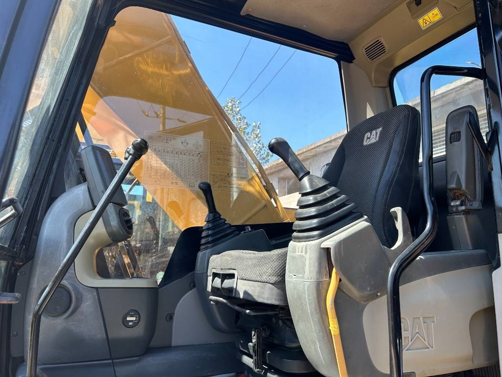 Escavatore cingolato CAT 320 D: foto 9