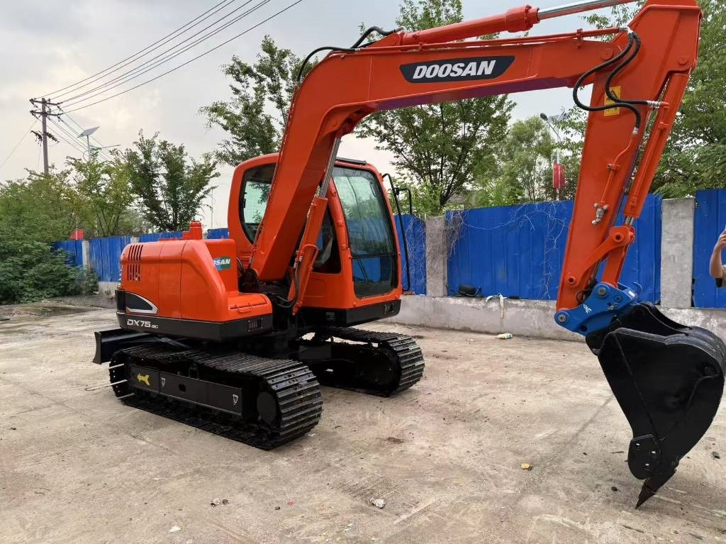 Doosan DX 75 - Escavatore cingolato: foto 4 Doosan DX 75 - Escavatore cingolato: foto 4