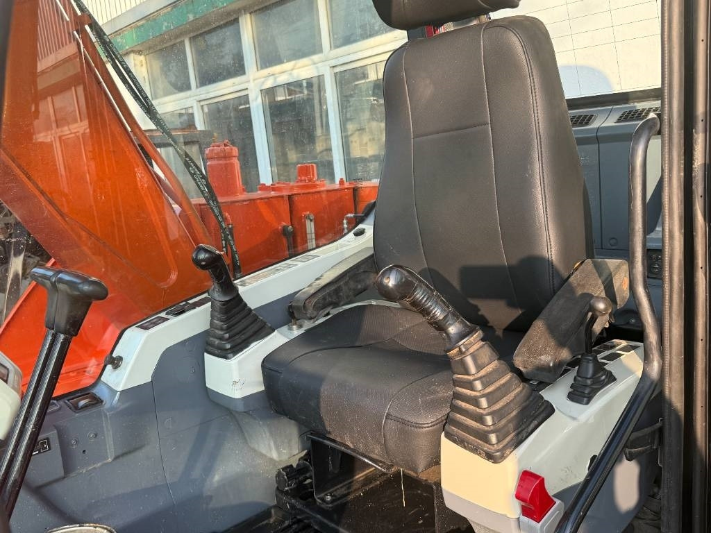 Doosan DX 75 - Escavatore cingolato: foto 2 Doosan DX 75 - Escavatore cingolato: foto 2