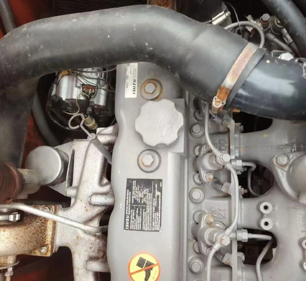 Hitachi 135 US-6 - Escavatore cingolato: foto 2 Hitachi 135 US-6 - Escavatore cingolato: foto 2