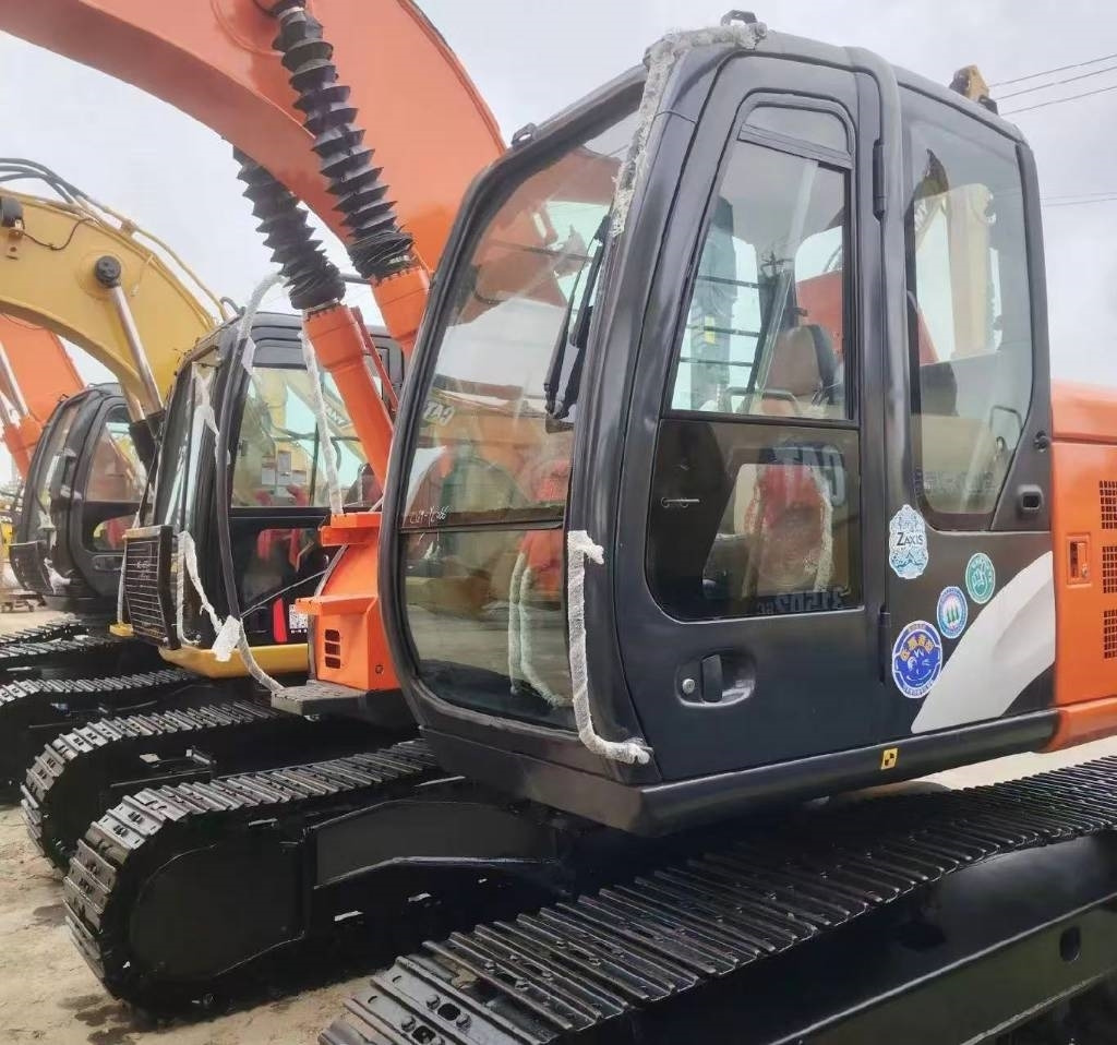 Hitachi 135US-6 - Escavatore cingolato: foto 4 Hitachi 135US-6 - Escavatore cingolato: foto 4
