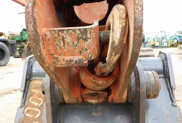 Hitachi 30 - Escavatore cingolato: foto 5 Hitachi 30 - Escavatore cingolato: foto 5