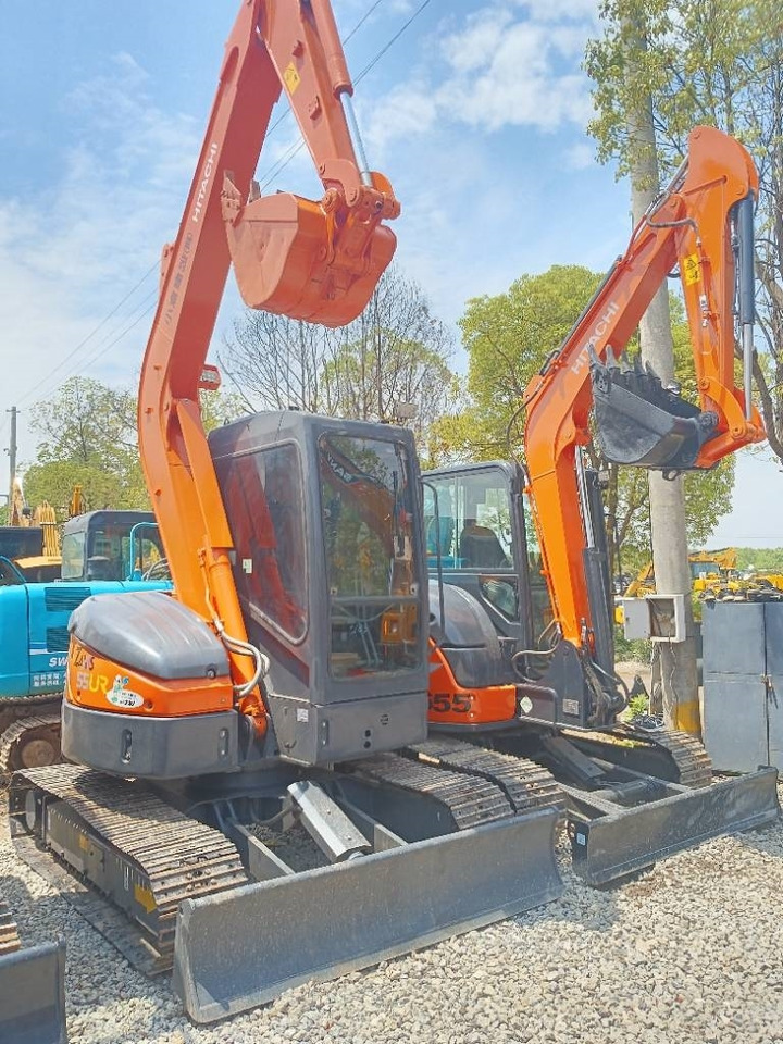 Hitachi 55 - Miniescavatore: foto 1 Hitachi 55 - Miniescavatore: foto 1