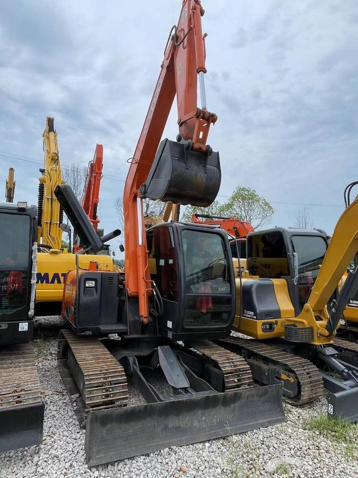 Hitachi ZX 70 - Miniescavatore: foto 4 Hitachi ZX 70 - Miniescavatore: foto 4