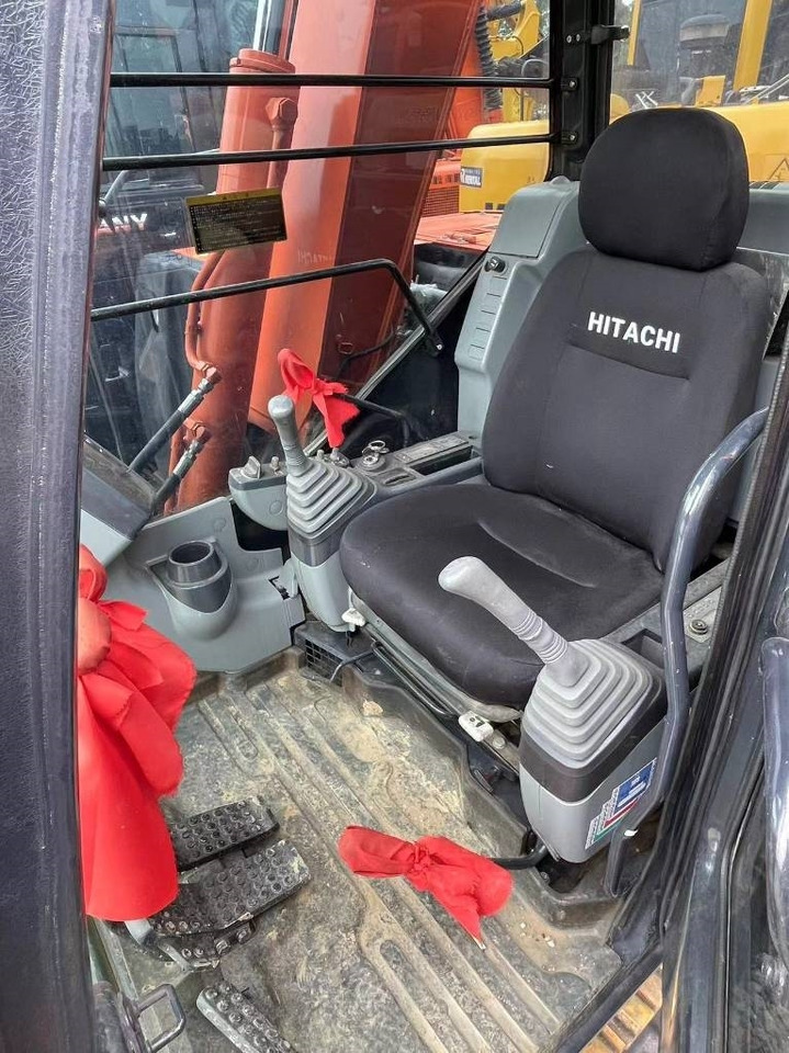 Hitachi ZX 70 - Miniescavatore: foto 5 Hitachi ZX 70 - Miniescavatore: foto 5