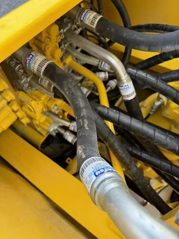 Komatsu 220-8 - Escavatore cingolato: foto 5 Komatsu 220-8 - Escavatore cingolato: foto 5