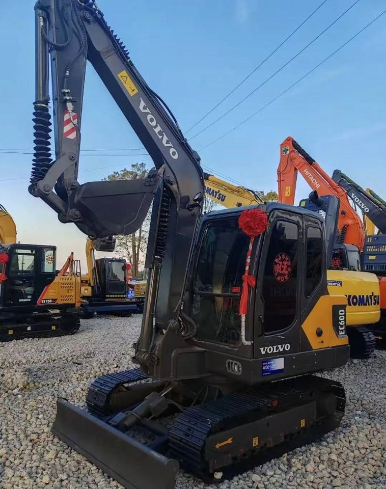 Volvo EC 60 - Escavatore cingolato: foto 1 Volvo EC 60 - Escavatore cingolato: foto 1