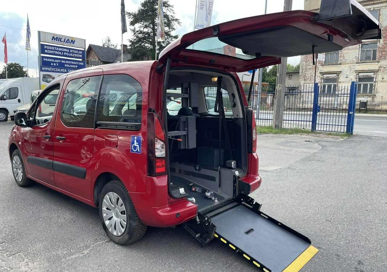 Citroen Berlingo II Berlingo 1.6 do przewozu Niepełnosprawnych inwalida rampa 2018 - Autovettura: foto 2 Citroen Berlingo II Berlingo 1.6 do przewozu Niepełnosprawnych inwalida rampa 2018 - Autovettura: foto 2
