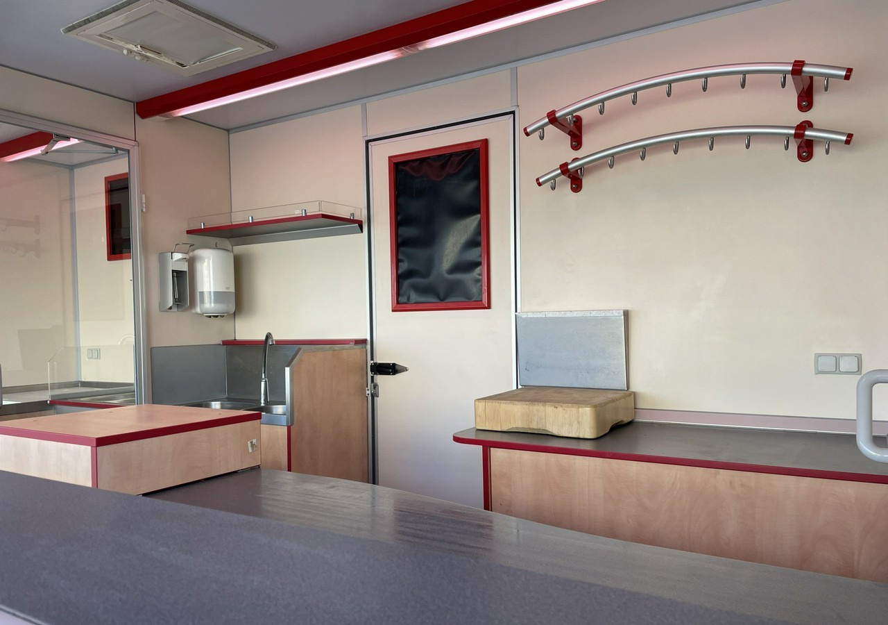 Fiat Ducato Autosklep Gastronomiczny Food Truck Foodtruck Sklep bar 3500 Borco20 - Autonegozio: foto 4 Fiat Ducato Autosklep Gastronomiczny Food Truck Foodtruck Sklep bar 3500 Borco20 - Autonegozio: foto 4