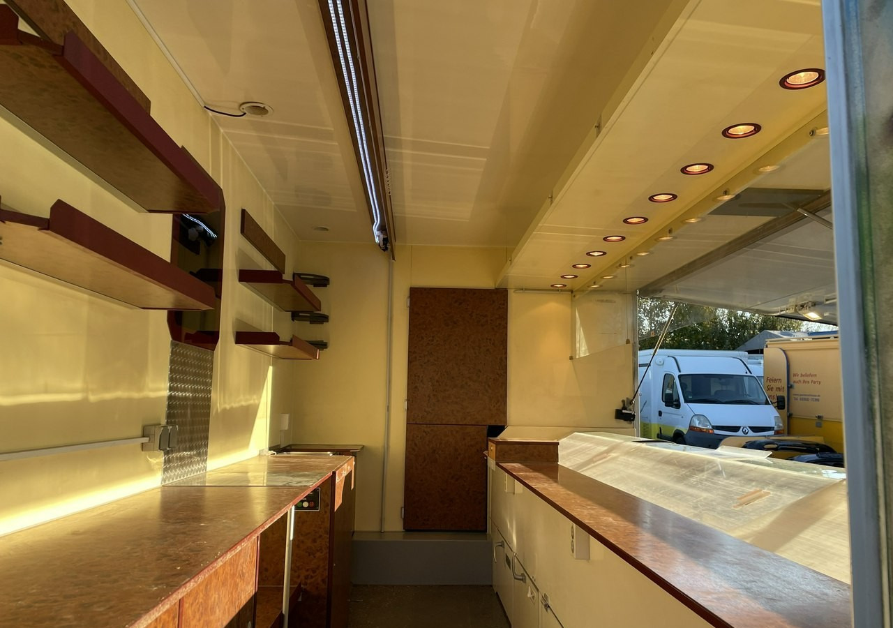 Fiat Ducato Autosklep Gastronomiczny food truck foodtruck sklep W-zas DMC3500 20 - Autonegozio: foto 2 Fiat Ducato Autosklep Gastronomiczny food truck foodtruck sklep W-zas DMC3500 20 - Autonegozio: foto 2