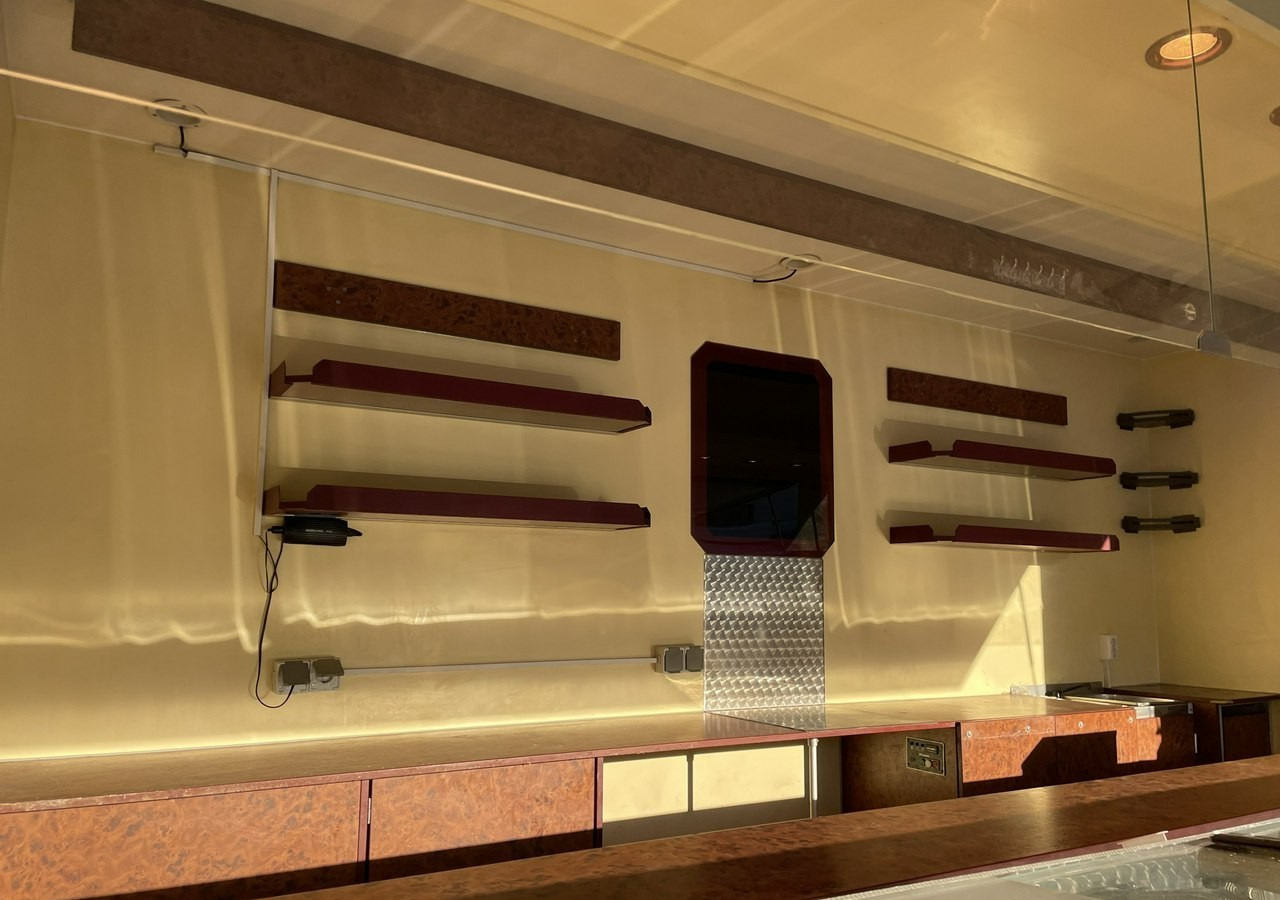 Fiat Ducato Autosklep Gastronomiczny food truck foodtruck sklep W-zas DMC3500 20 - Autonegozio: foto 3 Fiat Ducato Autosklep Gastronomiczny food truck foodtruck sklep W-zas DMC3500 20 - Autonegozio: foto 3