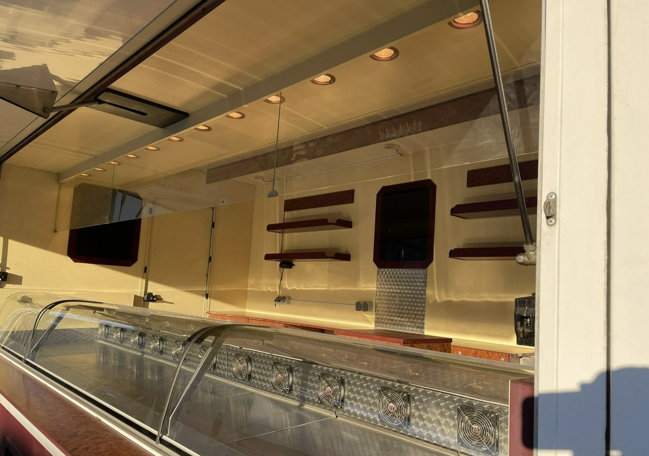 Fiat Ducato Autosklep Gastronomiczny food truck foodtruck sklep W-zas DMC3500 20 - Autonegozio: foto 5 Fiat Ducato Autosklep Gastronomiczny food truck foodtruck sklep W-zas DMC3500 20 - Autonegozio: foto 5